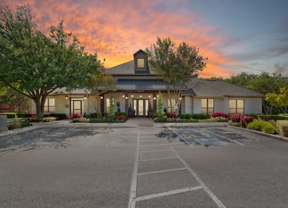 Clubhouse Exterior at Sonterra Apartment Homes, Austin