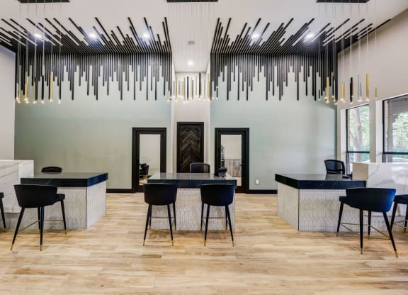 business center at Ventana Oaks Apartments, Austin, TX