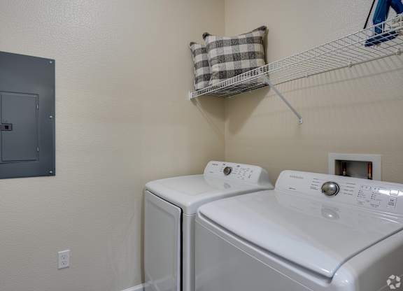 Washer and Dryer at The Oasis at Town Center Apartments, Jacksonville, FL