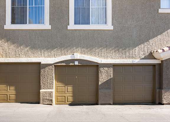Exterior garages for rent