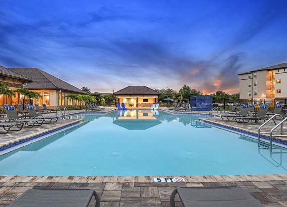 Saltwater Beach Entry Pool at The Oasis at Cypress Woods, Fort Myers