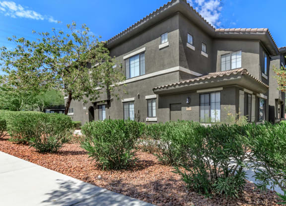 Amenities-Exterior-Green at The Cantera by Picerne, Las Vegas