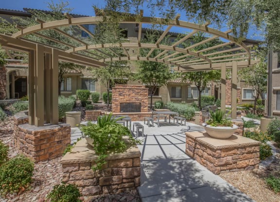 Courtyard Garden Space at The Pavilions by Picerne, Las Vegas