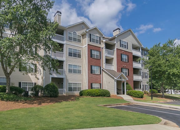 Apartment Exterior 1 at Wellington Ridge in Lawrenceville, GA