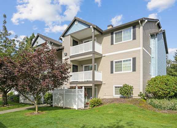 Abbey Rowe Apartments in Olympia, WA Apartment Exterior