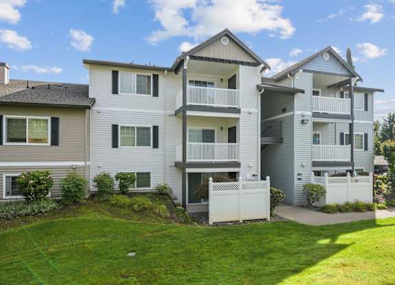 Abbey Rowe Apartments in Olympia, WA building exterior