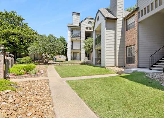 Exteriors at Bandera Crossing in San Antonio, TX