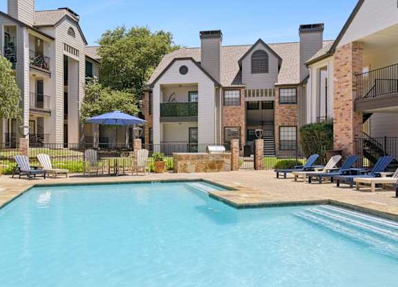 Pool at Bandera Crossing in San Antonio, TX