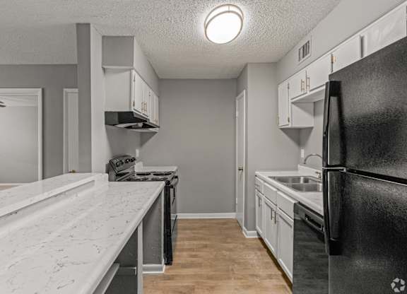 Kitchen at Bayou Oaks in Alexandria, LA