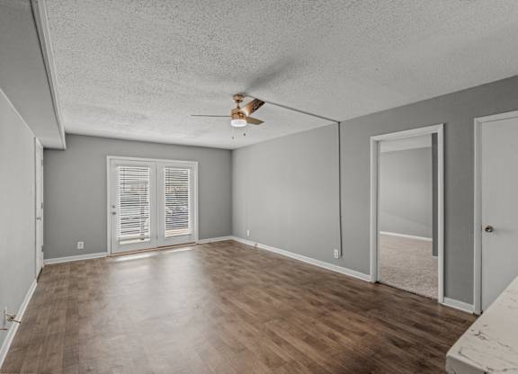 Living Room at Bayou Oaks in Alexandria, LA