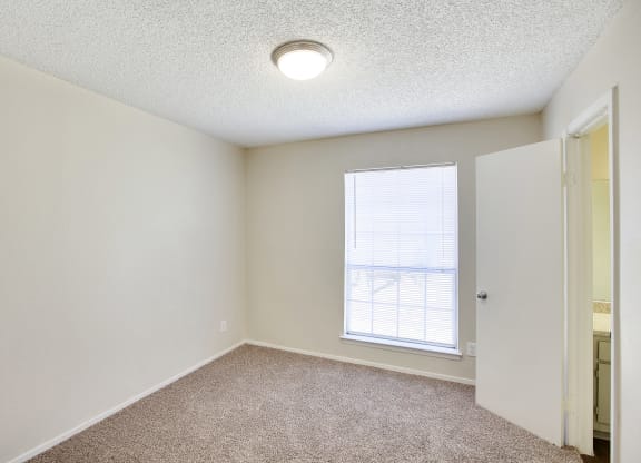 Bedroom 7 at Oaks of Denton in Denton, TX