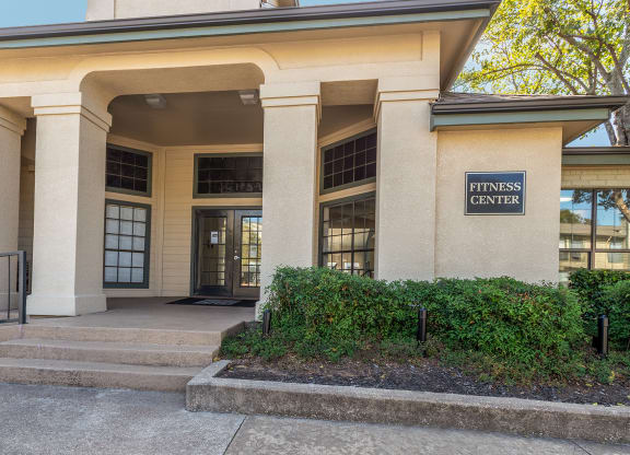 Clubhouse   | Pavilion | Arlington, Texas Apartments