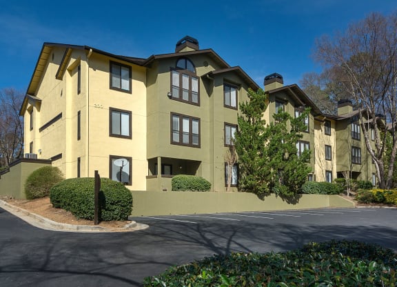 Apartment Building View at Waterford Place Apartments in Atlanta, Georgia, GA