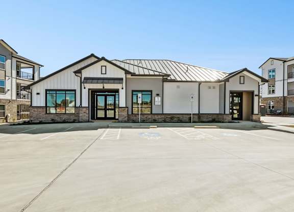 Leasing Office in Chapel Park Apartments in Waco, TX