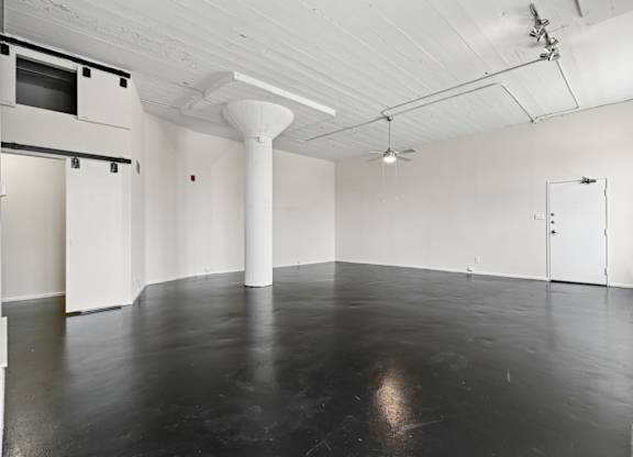Elm St Lofts in Dallas TX living room