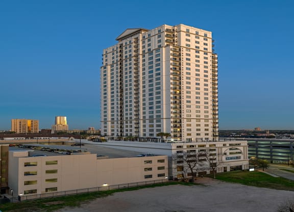 a night view of the building at Dominion Post Oak in Houston, TX