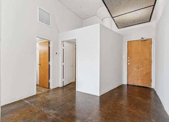 3200 Main Lofts in Dallas, TX Entryway