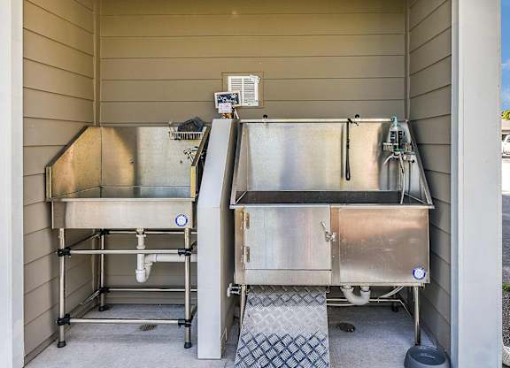 Pet washing station to keep your furry friends clean at Dunedin Commons Apartments in Dunedin FL
