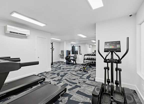 Estelle Creek Apartments in Irving, TX Fitness Center