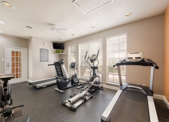 Fitness Center at Vista Crossing Apartments in San Antonio, TX