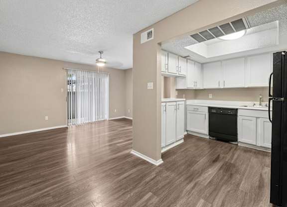 1 Bedroom Unit at Hillside Creek