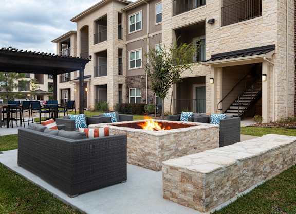 Hilltops Apartments in Conroe, Tx Fire Pit