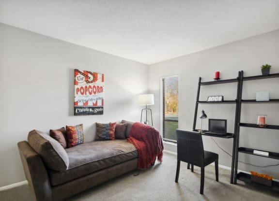 bedroom for work at Johnston Creek Crossing in Charlotte, NC