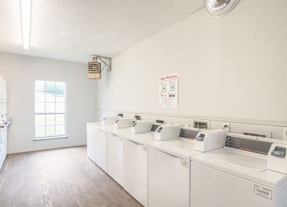 Laundry Room at Oaks of Denton in Denton, TX