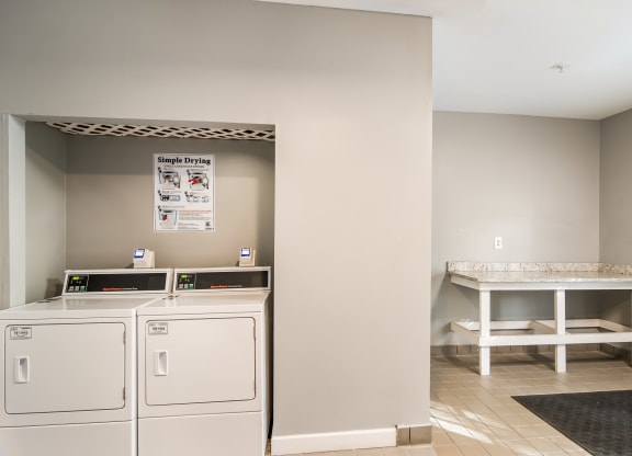 Laundry-RiverwoodCrossing-RoswellGA