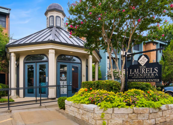 Leasing office exterior of Laurels of Sendera in Arlington TX
