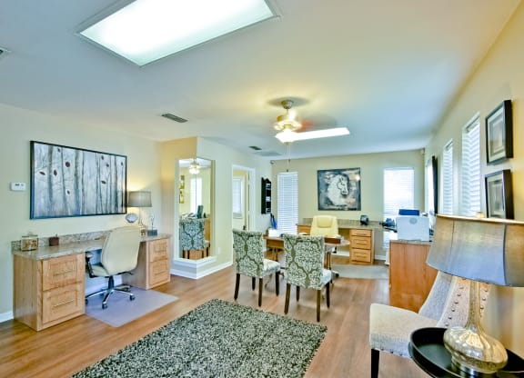 Leasing Office Interior at 600 Baylor in Longview Tx