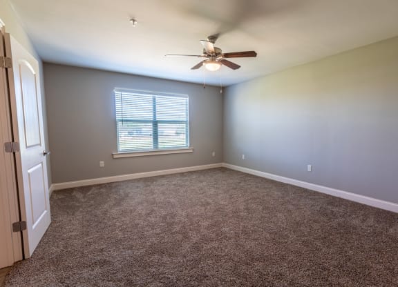Lakeland Grand Apartments Bedroom
