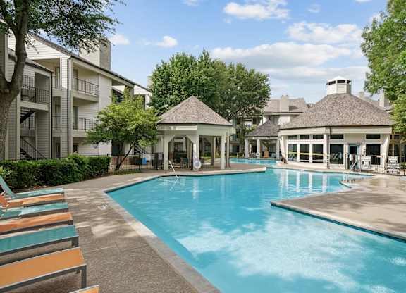 Pool at Laurels of Sendera in Arlington, TX