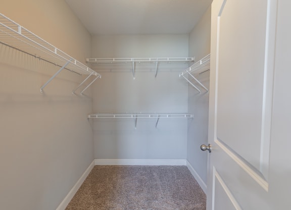 Closet 2 | Pensacola Grand | Pensacola FL