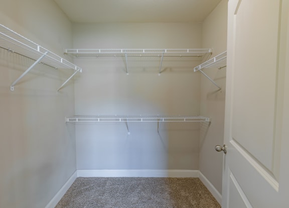Closet | Pensacola Grand | Pensacola FL