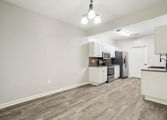 2 Bedroom Dining Room at Grand Reserve Columbus in Columbus GA