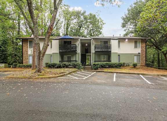 Riverwood Apartments in Roswell, GA Building Exterior