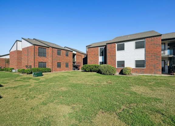 Rustic Oaks Apartments in Wylie, Tx building exterior