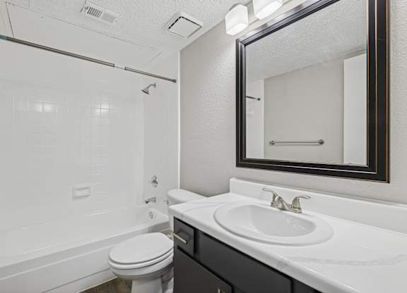 Rustic Oaks Apartments in Wylie, Tx bathroom