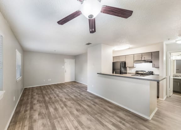 Living Room| Rustic Oaks | Wylie TX