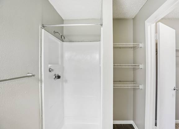 Standford Village Apartments in Norcross, GA Bathroom
