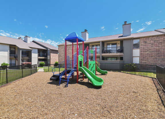 playground at the whispering winds apartments in pearland, tx