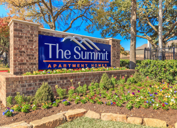 The Summit Apartments entrance at The Summit Apartments