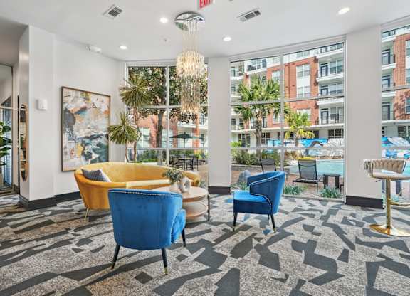 The Grand Upper Kirby Apartments in Houston, TX Leasing Office