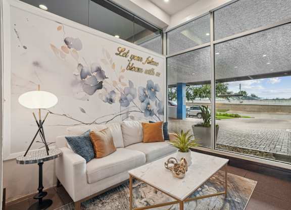 The Grand Upper Kirby Apartments in Houston, TX Lobby