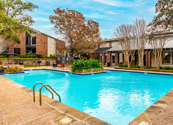 WalnutCreekCrossing-AustinTX-Pool_Area_4