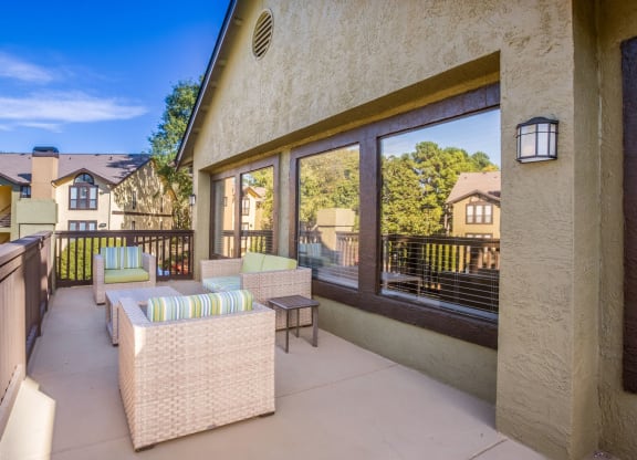 Outdoor Patio at  Waterford Place Apartments in Atlanta, Georgia, GA