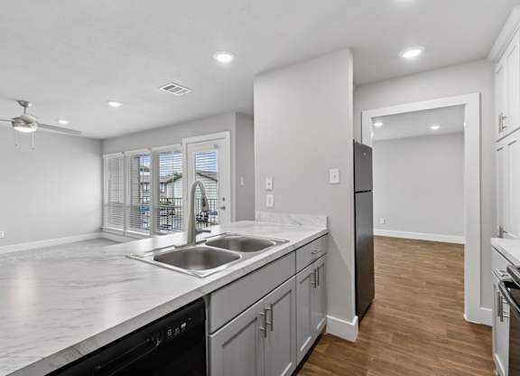 Westdale Hills Muirfield Village in Hurst TX Kitchen
