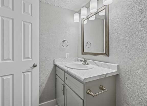 Westdale Hills Sawgrass in Hurst TX bathroom