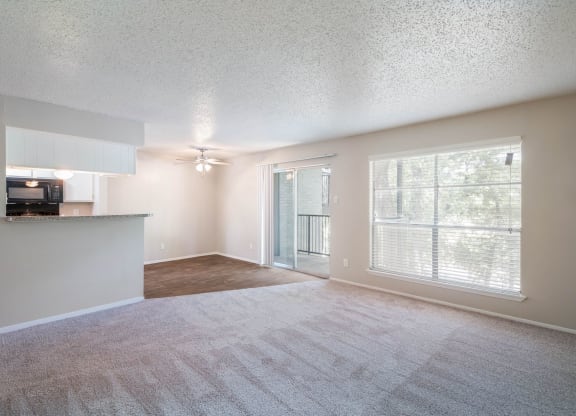 Firestone: Dining Area, at Westdale Hills, Euless, TX 76040